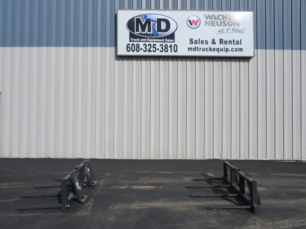 HAUGEN LARGE SQUARE BALE SPEAR M & D Truck and Equipment Sales