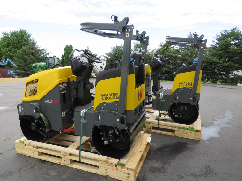 Wacker Neuson R 12 2024 WACKER NEUSON RD12L 13425 - M & D Truck and Equipment Sales